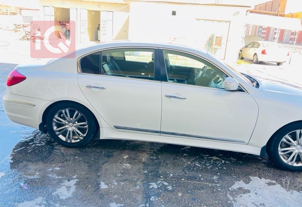 هيونداي جنسس